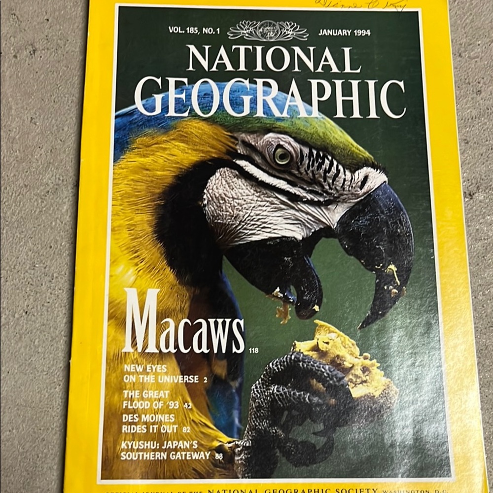 National Geographic Magazine January 1994 Vintage Collectible Macaws Space